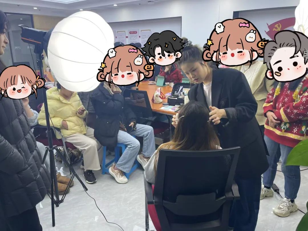 DƬ